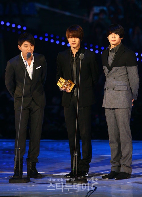 KBS `연예가 중계`, 동방신기 소송 3인 멤버 이름 `오류`