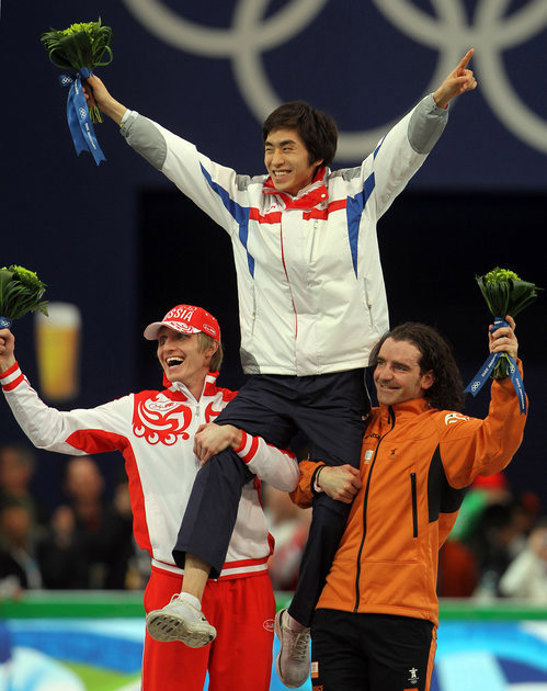 <밴쿠버 동계<b>올림픽</b>> <b>이승훈</b>, 스피드스케이팅 10000m 금메달... 