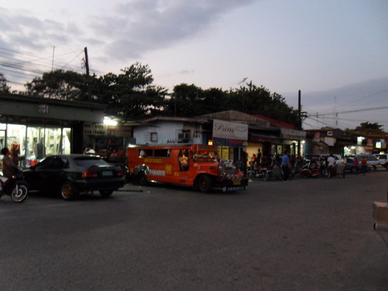  필리핀 마을버스 'Jeepney'