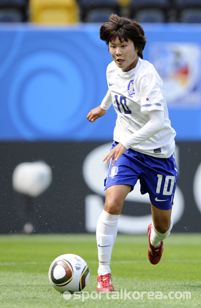 [U-20 여자월드컵] '6경기 8골' <b>지소연</b>, 세계의 벽 무너뜨린 스타