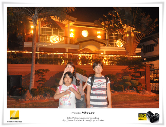 [2010/12/20] Walk with kids at night