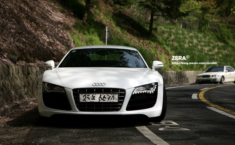 천국과 지옥을 동시에 느끼다, 아우디 R8 V10