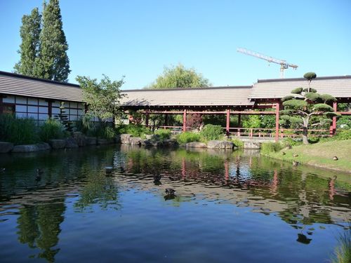  일본식 정원이 있는 베르사유 섬 ( L'île de versailles)