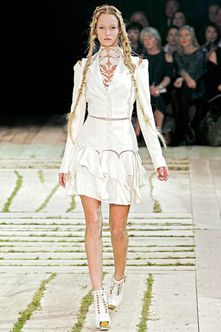  Alexander McQueen 2011 s/s collection