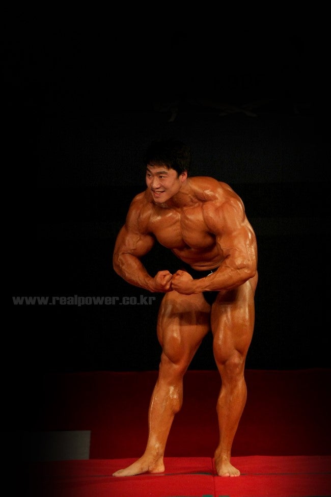 레알파워(realpower)가 후원하는 보디빌더 이승철 선수와 2011미스터 코리아 선발대회