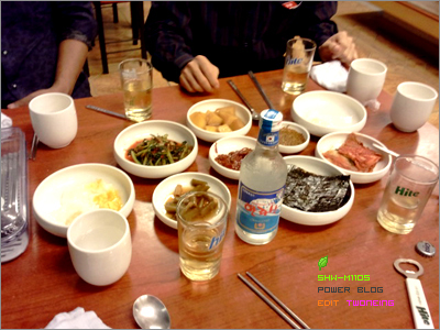 중국인 3명과 마주앉다. 중국인 3명과 마주앉다.
