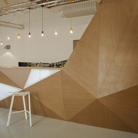 형이상학 독특한 바디자인 MS cafe by Wunderteam 형이상학 독특한 바디자인 MS cafe by Wunderteam