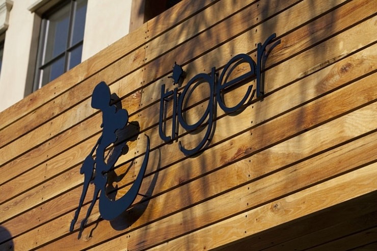 네츄럴 스타일의 Tiger Restaurant 네츄럴 스타일의 Tiger Restaurant