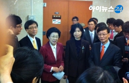검사 출신 박성수·백혜련 "<b>검찰 개혁</b>은 <b>시대적 소명</b>"