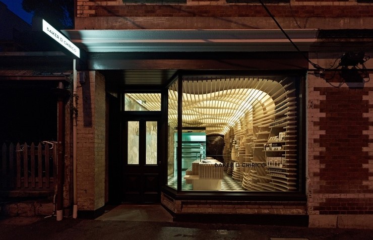 러프한 공간에 부드럽고 웨이브한 곡선미의 조화 빵집 인테리어 베이커리 디자인