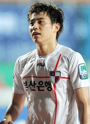 ì¶•êµ¬ì„ ìˆ˜ 20ëŒ€ 1ìœ„ ë¯¸ë‚¨ ëŒ€í•œë¯¼êµ­ ìž„ìƒí˜' ì„ ìˆ˜ ì–¼ë§ˆì „ ë‹¹í•œ ì™¼ìª½ ë°œëª©ë¶€ìƒ í•˜ë£¨ ë¹¨ë¦¬ ì™„ì¾Œë˜ê¸¸ ë¹•ë‹ˆë‹¤ ë¶€ì‚°ì•„ì´íŒŒí¬ ìž„ìƒí˜' ì„ ìˆ˜ ë„¤ì´ë²„ ë¸