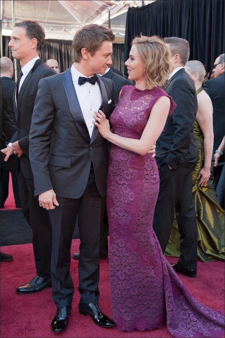 위클리 가십걸: 할리우드 조자매와 호크아이 | TikTok, image size:740x1110