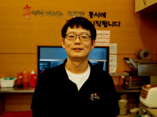  홍짜장 부천 상동점 권순봉 점주, “홍짜장 가맹점에서 먼저 아르바이트 해보고 창업했죠” 