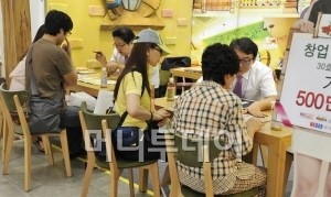  프랜차이즈 창업 박람회, '유명브랜드 부재·주최측 검증 더 필요해...' 