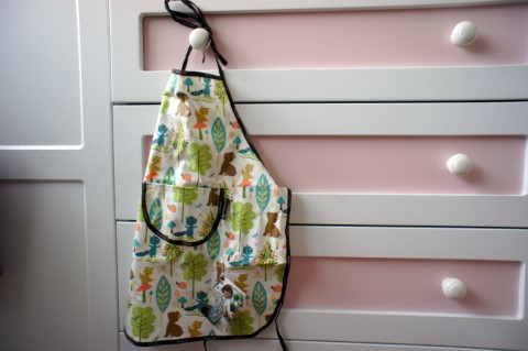 [아기앞치마] 놀이때도 베이비패션의 완성 킨더스펠 에이프런~