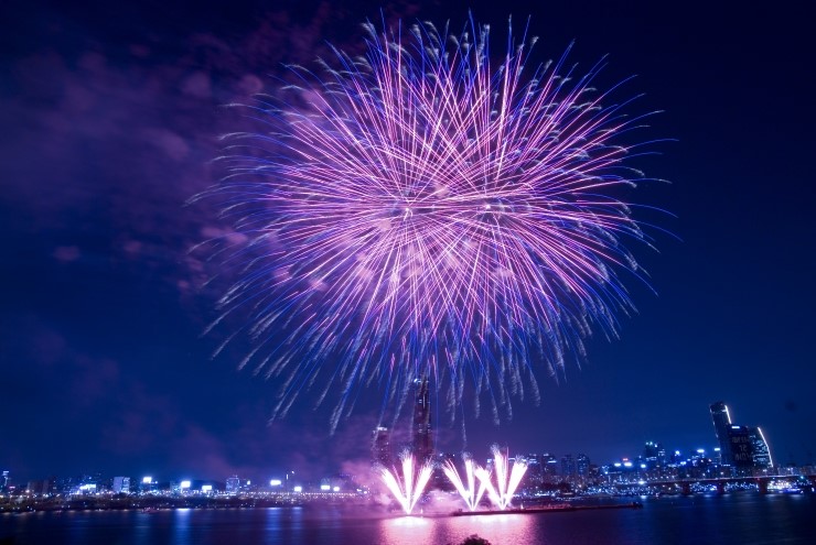 낯선 일상 :: &lt;2012 서울세계불꽃축제&gt; - 아름다운 불꽃놀이가 끝나고 감동의 박수소리 들린다.