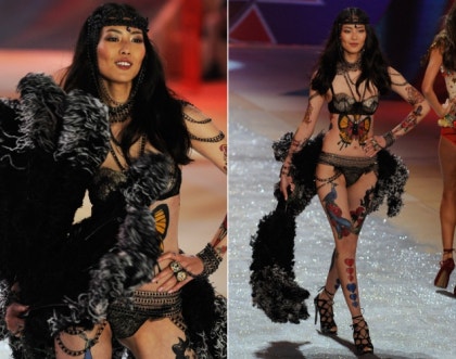 adrianalima wearing the million dollar fantasy bra at the #vsfashionshow  2008. ✨