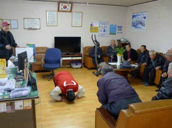 파주지역 경로당 순방 및 <b>박근혜</b> 후보 <b>지지 호소</b>