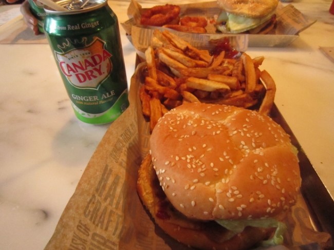  신천동주민의 토론토 생활 91일차 : 스모크 버거 SMOKE BURGER near Yonge & Bloor