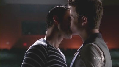 글리 시즌 5 커트와 블레인의 키스