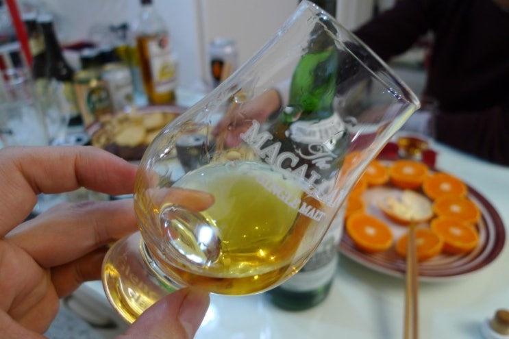 라프로익 쿼터 캐스크[Laphroaig Quarter Cask] : 네이버 블로그