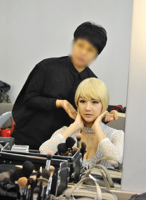 한송이 성형후 자연스러워진 모습