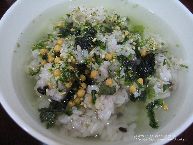  사케차즈케, 와사비차즈케 (鮭茶漬け、わさび茶漬け)