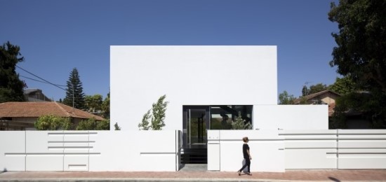 Ramat Gan House 2 / Pitsou Kedem Architects