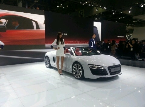 날마다 달리는 미드쉽 슈퍼카 아우디R82013년 서울모터쇼 AUDI R8 V10 plus Coupe , Audi R8 V10 Spyder
