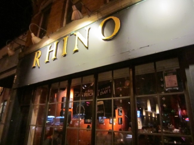 신천동주민의 토론토 생활 195일차 : 200가지 세계 맥주가 있는 최고의 술집 RHINO!!