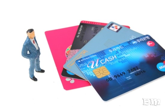 체크카드가 신용카드보다 유용한 이유