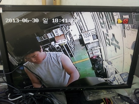  CCTV 21만화소와  51만화소 기본카메라와  적외선카메라와  비교테스트  CCTV전문 SH컴퓨터  [ 익산 군산 전주 CCTV설치 전문점 ]