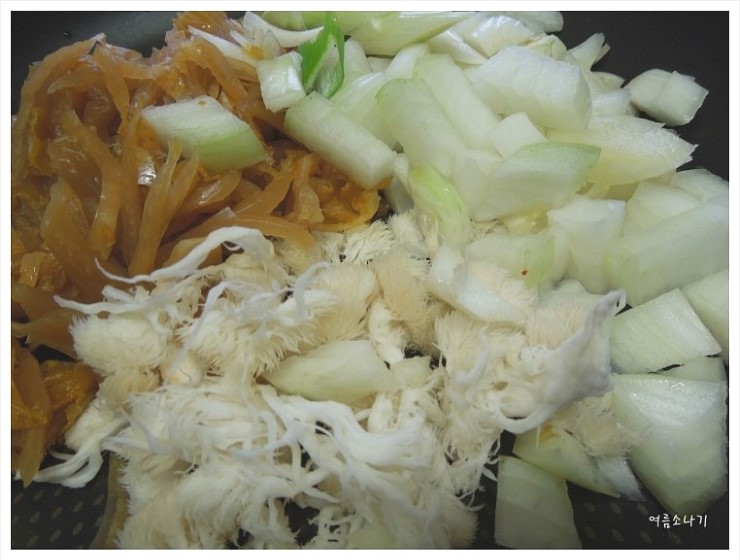 버섯 노루 김치 궁뎅이 가을에만 먹을수있는