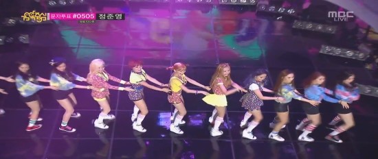 <b>신인걸그룹</b> 트랜디~!! 데뷔무대~ MBC "쇼~! 음악중심"
