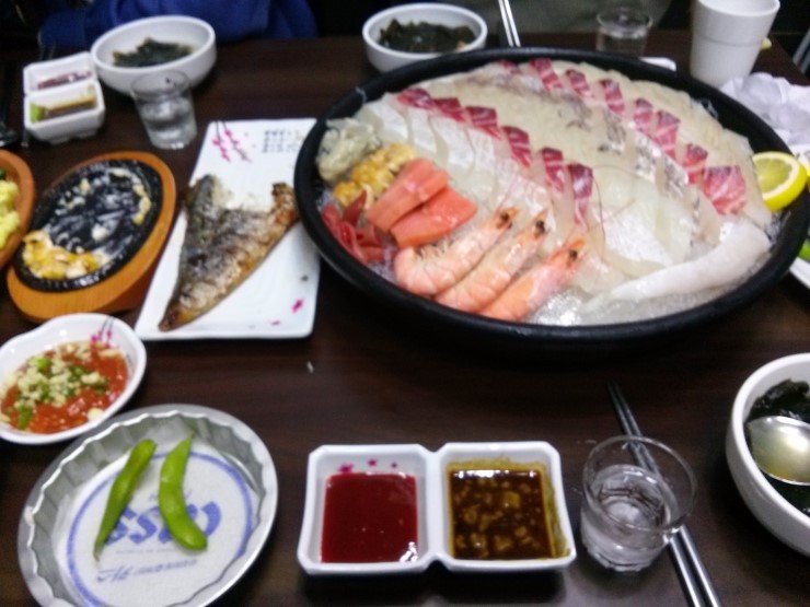  강남구청역의 저렴하고 맛있는 횟집