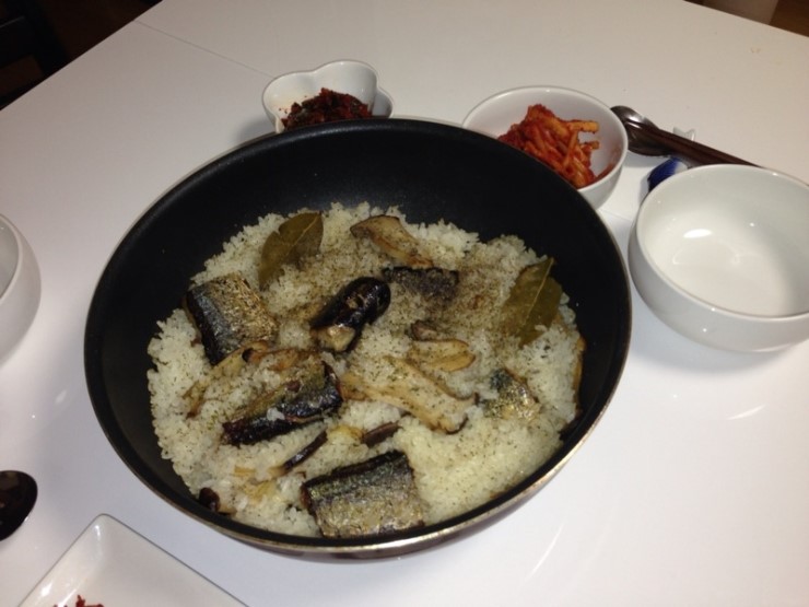  [꽁치 파에야] 후라이판으로 스페인 요리를 간단 일본식으로 만들어 보아요^^
