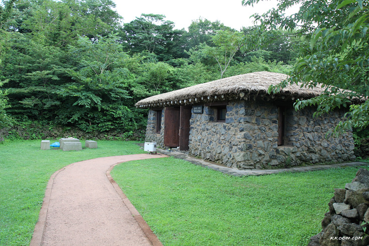 2012년 여름 제주여행 (미니미니랜드, 비자림, 아부오름, 교래자연휴양림, 협재해수욕장) 2012년 여름 제주여행 (미니미니랜드, 비자림, 아부오름, 교래자연휴양림, 협재해수욕장)