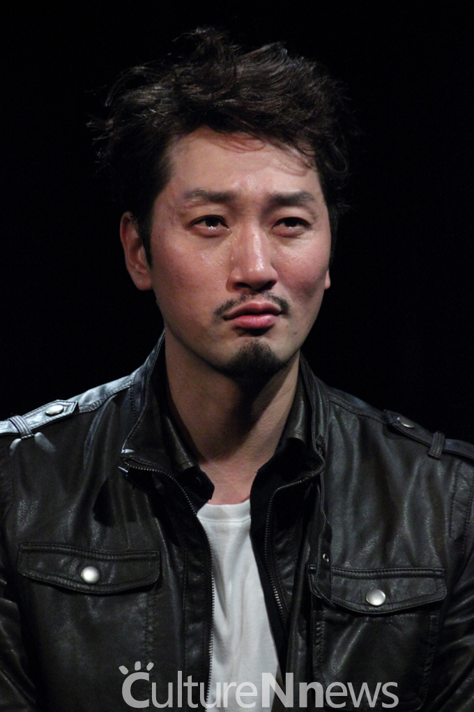연극 '스테디 레인' 이석준 대니의 눈물 연극 '스테디 레인' 이석준 대니의 눈물