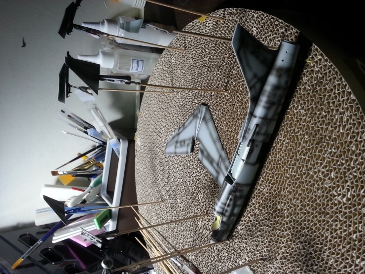  아카데미 1/72 f-8E CRUSADER SUNDOWERS-2