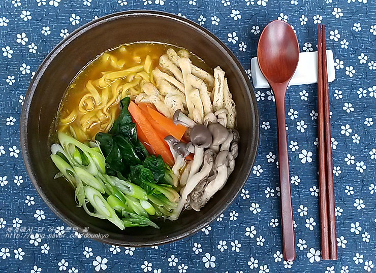  마루짱 세이멘 카레우동 (マルちゃん正麺 カレーうどん)