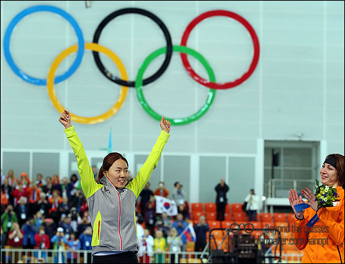 오클리 레이다와 함께 금빛질주 이상화!! 올림픽 2연속 금메달!!