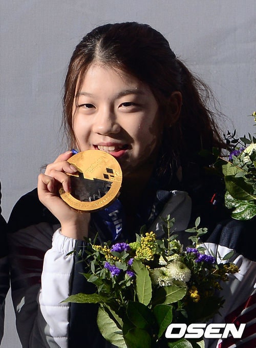 [소치] 공상정 금메달 소감, 해맑게 웃으며 "고생한만큼 너무 좋다" '귀요미 공상정' 女 3000m ....