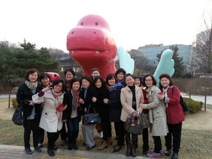 우리 여선교 회원님들과 어린이 대공원에 다녀왔다. 우리 여선교 회원님들과 어린이 대공원에 다녀왔다.