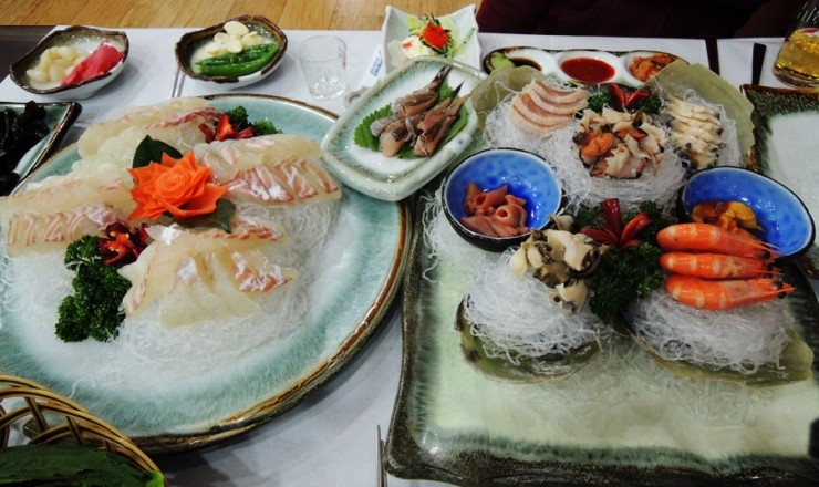 제주도 봄여행 두번째 - 표선해수욕장 맛집 백사장 횟집 이야기