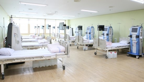  본 병원 인공신장실(HDF투석기) 입니다.