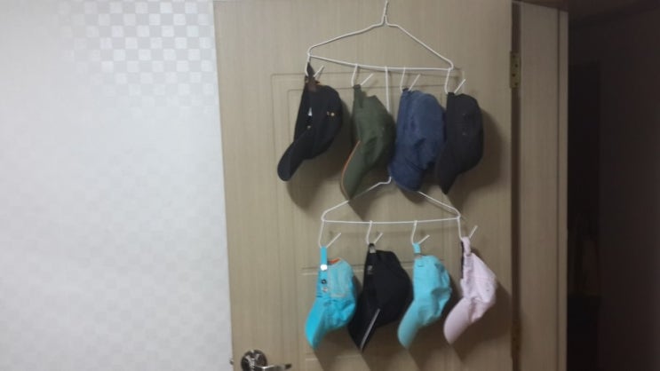 세탁소 옷걸이를 이용한 모자걸이 만들기(만물상) 세탁소 옷걸이를 이용한 모자걸이 만들기(만물상)