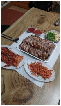 본가장충동왕족발 이미지
