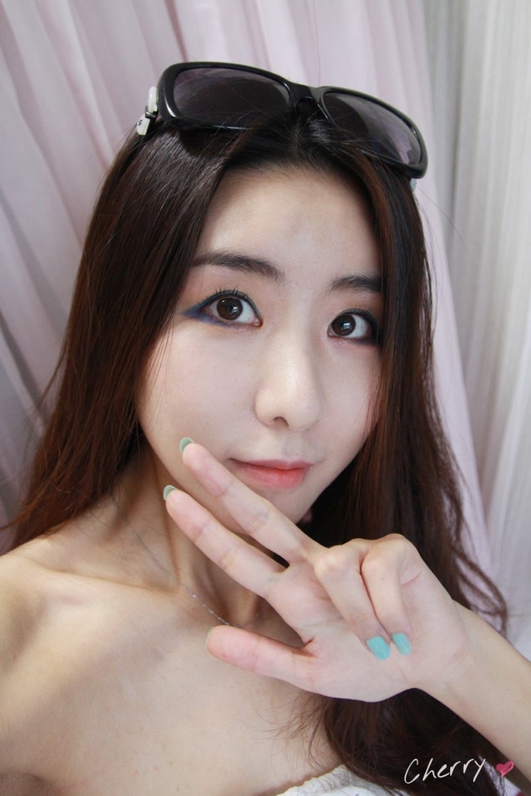  여름 메이크업! 바캉스 화장법 with 입생로랑 썸머 아이섀도