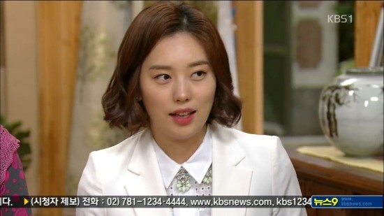 사랑은 노래를 타고 150회 황선희 화이트 도트 펀칭 무늬 카라 셔츠 블라우스 공수임 (쥬크)