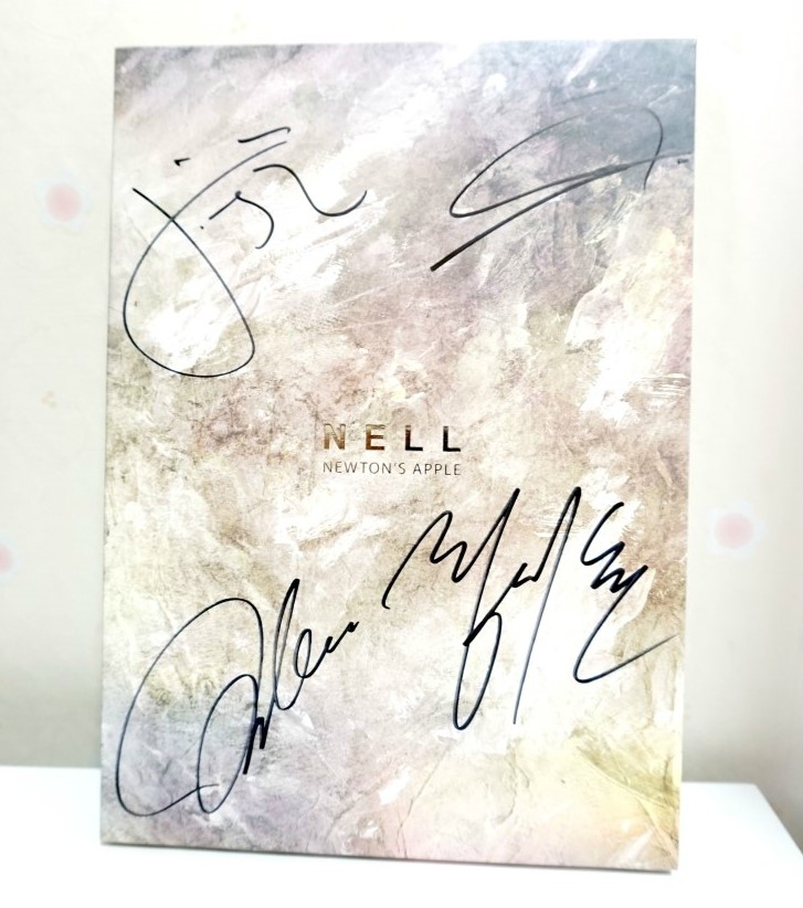  [NELL]NEWTON'S APPLE 싸인CD 구입!!!♥